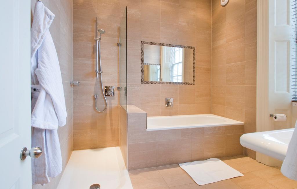 St Michael's Manor - 4*